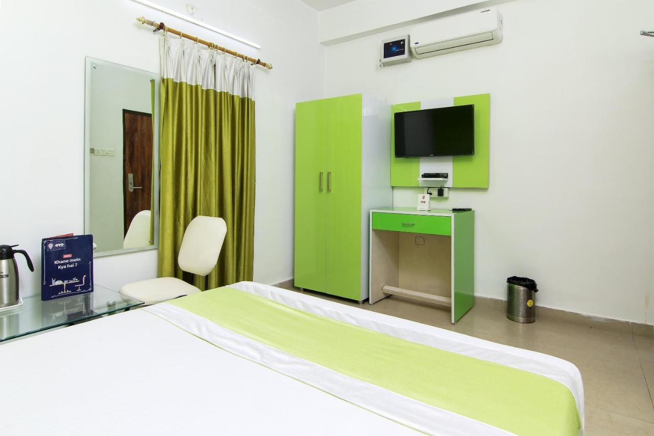 Oyo Flagship 4434 Earth Inn لاكناو المظهر الخارجي الصورة