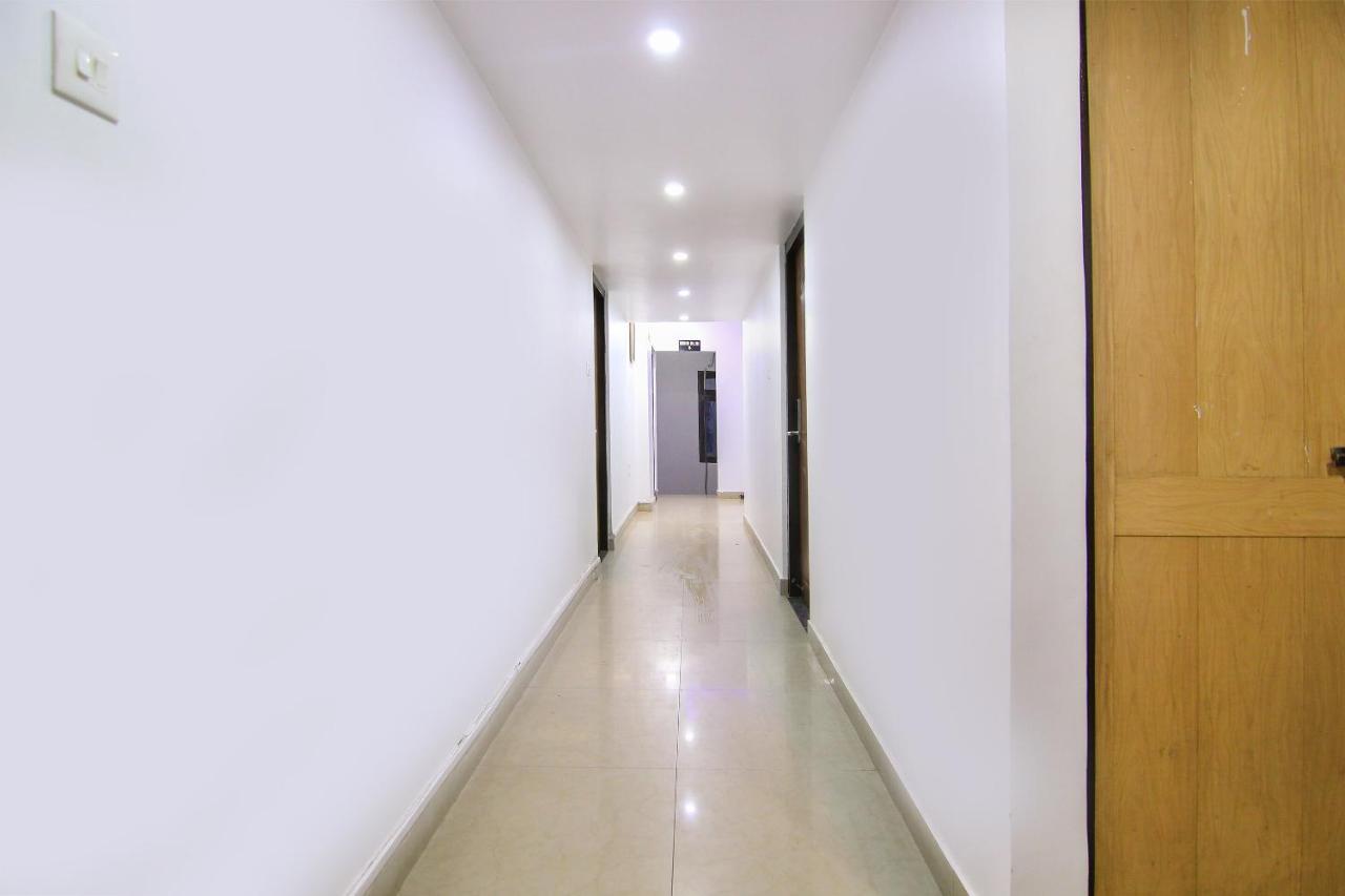 Oyo Flagship 4434 Earth Inn لاكناو المظهر الخارجي الصورة