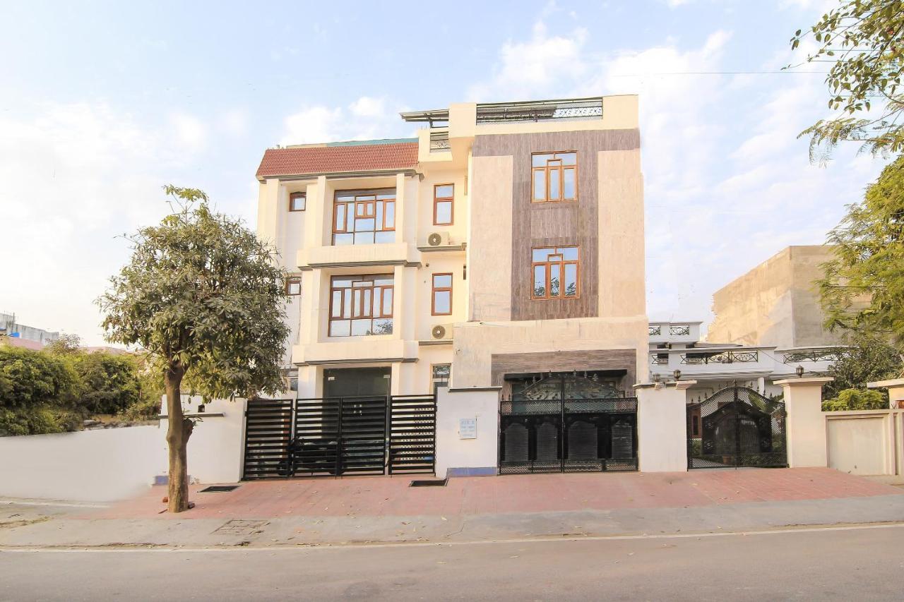 Oyo Flagship 4434 Earth Inn لاكناو المظهر الخارجي الصورة