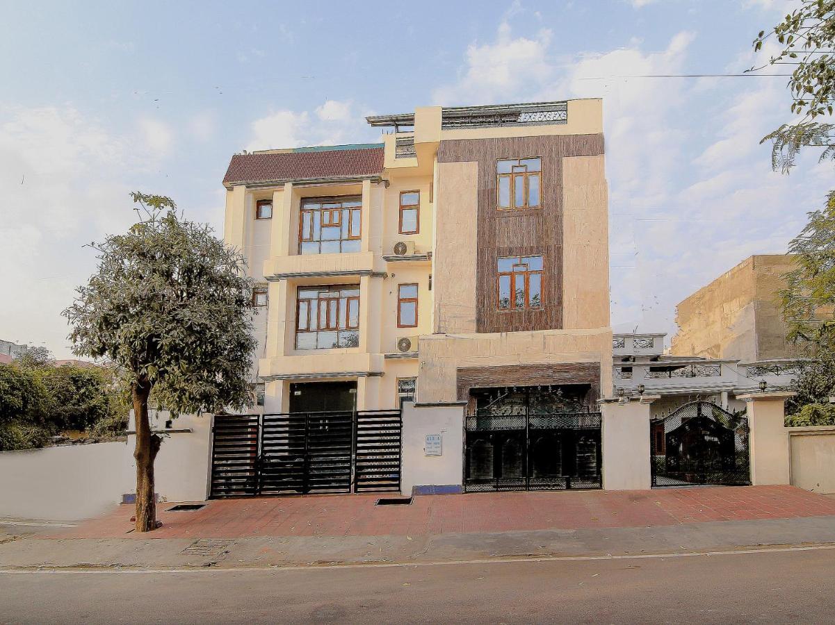 Oyo Flagship 4434 Earth Inn لاكناو المظهر الخارجي الصورة